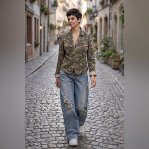 Levi’s Tab Twills Camo Fitted Military Jacket Sz M Studded Pink Paisley Cuffs